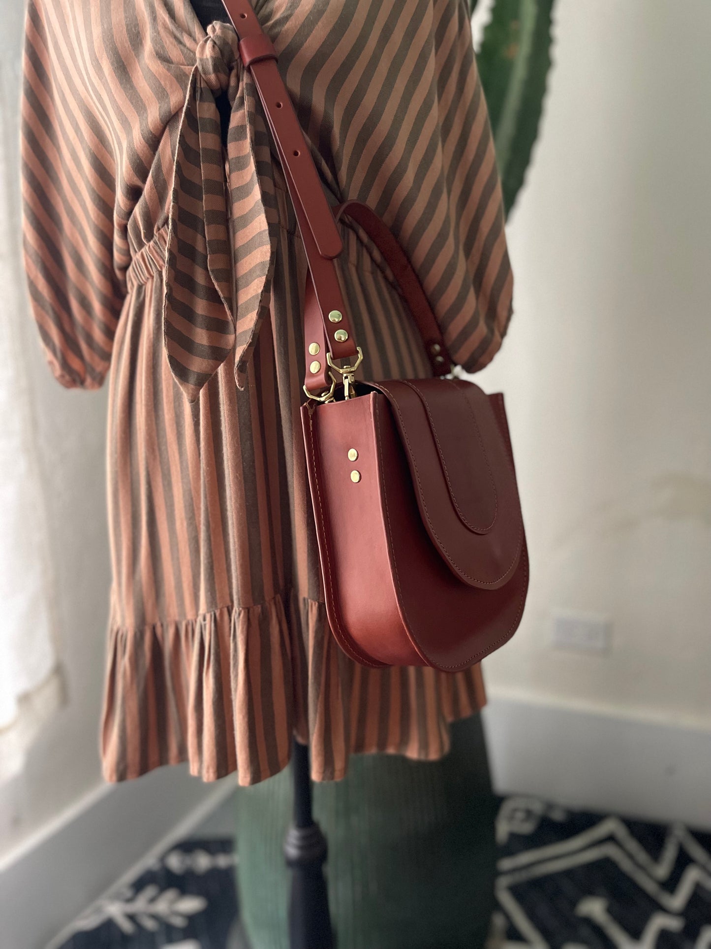 Echo Crossbody in Cognac Sample