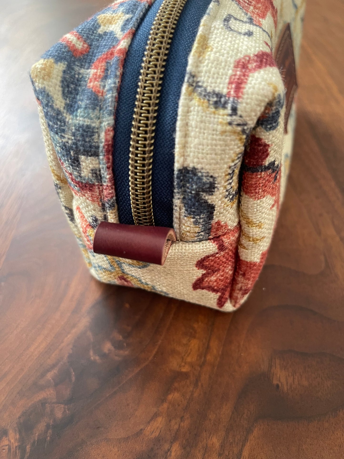 Sydney Box Bag Navy and Cream