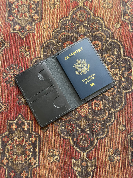 The Avery Pass Port Wallet in Black