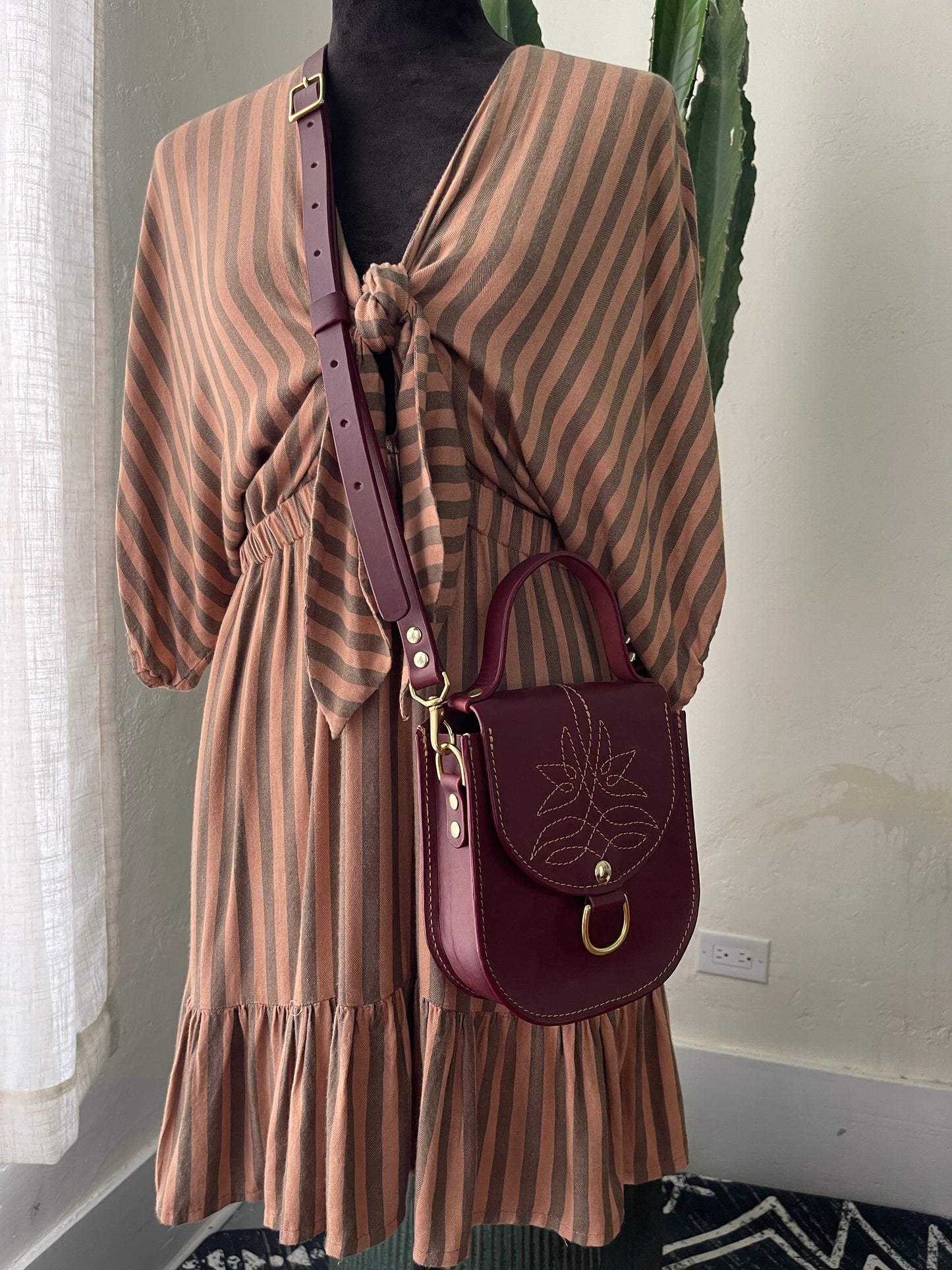 The Ellis mini Western in Oxblood