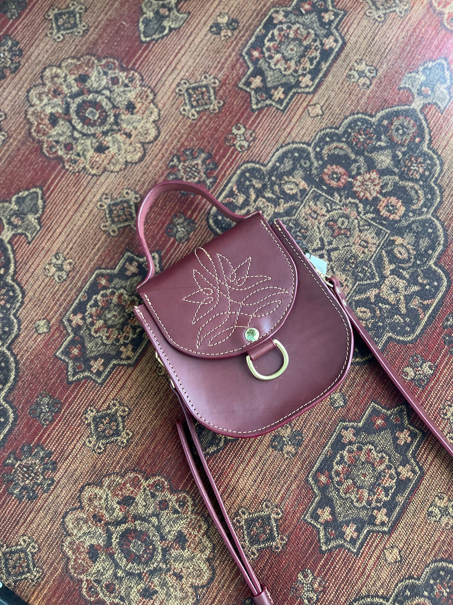 The Ellis mini Western in Oxblood