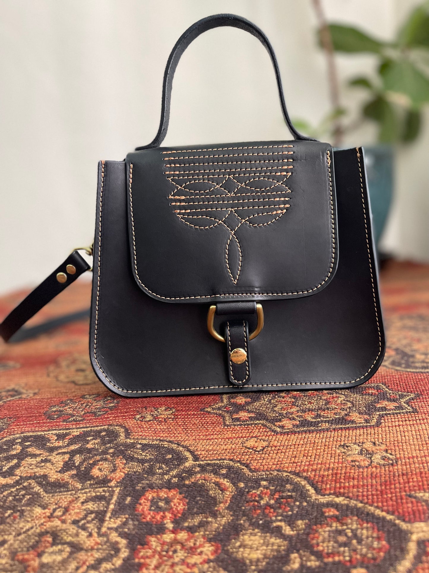 The EmmyLou in Black